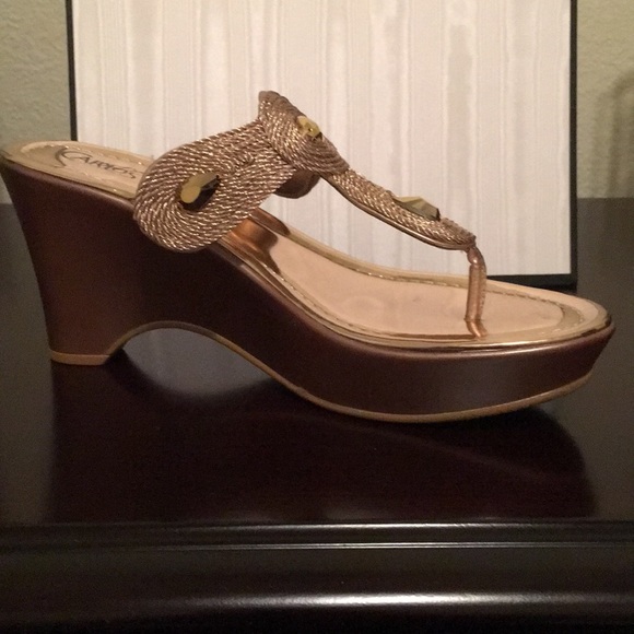 Carlos - Picture 3 of 3